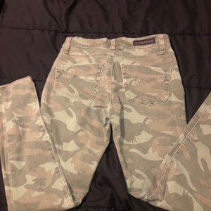 Rock & Republic camo skinny jeans